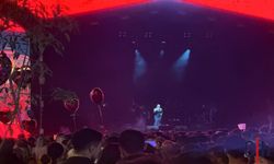 Bengü, Hakkari'de Coşkulu Bir Konserle Sahne Aldı!