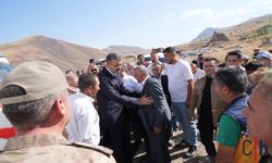 Hakkari Valisi Çelik’ten Feci Kaza Açıklaması: 3 Ölü, 2 Yaralı