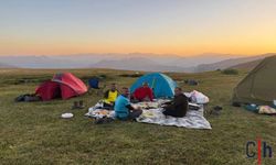 Hakkari’nin Gizli Cenneti Merga Xwerî Yaylası’nda Kamp Coşkusu