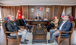 Van YYÜ Öğretim Üyeleri, Rektör Prof. Dr. Musa Gençcelep’i Ziyaret Etti