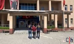 Hakkari’de 19 Yıl Hapis Cezası Olan Firari Evinden Kaçarken Yakalandı