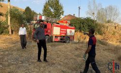 Hakkari Yüksekova’da Anız Yangını Yerleşim Yerlerini Tehdit Ediyor