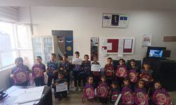 Başkan Demir'den Hakkâri’deki Öğrencilere Eğitim Desteği