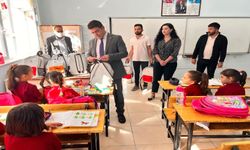 Hakkâri’de 250 Öğrenciye Kırtasiye Desteği