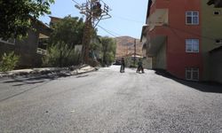 Hakkari Belediyesi’nden Bağlar Mahallesi’ne 11 Kilometrelik Asfalt Çalışması