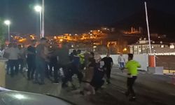 Hakkari’de Kısa Süreli Gerginlik: Çok Sayıda Kişi Gözaltına Alındı