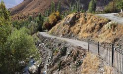 Hakkari Erisan Katremas Deresi’nde Toprak Kayması Riski