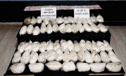 Hakkari’de 31 Kilo Metamfetamin Ele Geçirildi: 3 Şüpheli Gözaltında