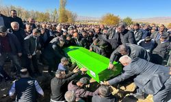 Hakkari'deki Kazada Hayatını Kaybeden 3 Kişi Toprağa Verildi