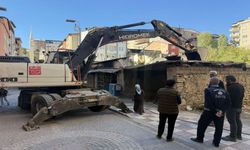 Hakkari Belediyesi’nden Güvenli Şehir İçin Metruk Yapı Hamlesi