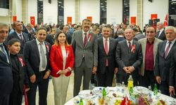 Hakkâri’de 29 Ekim Resepsiyonu Birlik ve Beraberlik Mesajlarıyla Gerçekleşti