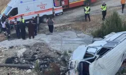 Mersin'de minibüs şarampole yuvarlandı: 5 ölü, 14 Yaralı