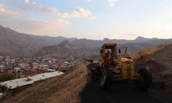 Hakkari Gazi Mahallesi Mezarlık Kayadibi Yolu Asfalta Kavuştu