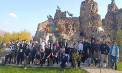 Diyarbakır ve Batmanlı Gençler Hakkari'de Buluştu