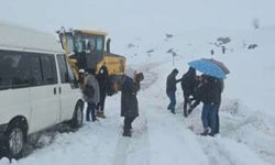 Hakkari’de Kar Engeli: 2600 Rakımda Mahsur Kalanlar Kurtarıldı