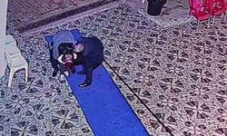 Gazeteci Heimlich ile Küçük Kızı Kurtardı