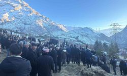 Genç İngilizce Öğretmeni Saim Akan Dualarla Defnedildi