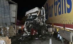 Zincirleme Trafik Kazası: 1 Ölü, 2 Yaralı