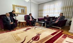 Hakkâri’de 93 Yaşındaki Emekli Öğretmene Vefa Ziyareti