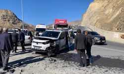 Hakkari Kent Girişinde Trafik Kazası: 5 Yaralı