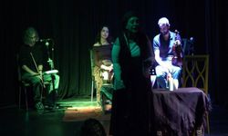 Dengbêjler ve Neslihan Ediş'in Ezgileriyle ‘çîrok' gecesi