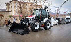 Çukurca Belediyesi Yeni İş Makinesi Kazandırdı