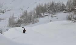 Hakkari’de Kapanan 43 Köy ve Mezra Yolu Ulaşıma Açıldı