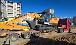 TBB Desteğiyle Derecik Belediyesi’ne Yeni Ekskavatör Desteği