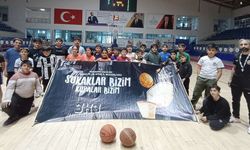 Hakkâri’de nefes kesen sokak basketbolu