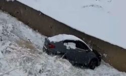 Hakkari'de Yoğun Kar ve Buzlanma Kazalara Neden Oldu