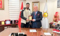 AK Parti Hakkari İl Başkanlığı’nda Yoğun Ziyaret Trafiği