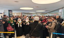 Hakkari’den 215 Umre Yolcusu Kutsal Topraklara Dualarla Uğurlandı