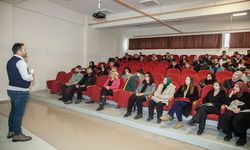Hakkari Üniversitesi’nde “Kadın, Aile ve Çocuk” Semineri Yoğun İlgi Gördü