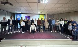 Hakkari’de Eğitim Sen’den Yoğun Katılımlı Stand Up Gösterisi