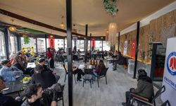 Hakkari'de Öğrenciler ve Vatandaşlar Bilim Kafe’de Buluştu