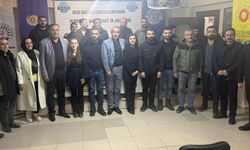 DEM Parti Hakkâri İl Örgütü’nden Sanatçılarla Süreç ve Düğün Maliyetleri Toplantısı