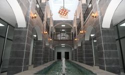 Hakkari Halk Pazarı Esnafı Soğukla Mücadele Ediyor: Doğalgaz Onayı 3 Aydır Beklemede