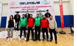 Hakkârili Güreşçiler Batman’da Madalyaya Doymadı