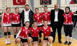 Okullar Arası Voleybol Turnuvası Finali Heyecanla Sona Erdi