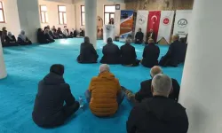 Hakkari’de Umre Yolcularına Temel Sağlık Bilgileri Semineri