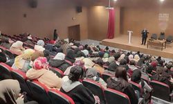 Hakkari’de KYK Yurtlarında “Regaib Kandili ve Önemi” Anlatıldı