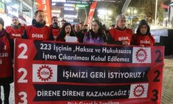 DİSK Önclüğünde Süren Eylem’de İşçiler: “Hukuksuz İşçi Kıyımı Durdurulsun”
