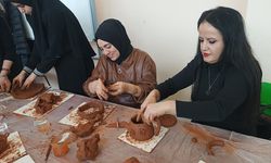 Hakkâri’de Kadınlara Yönelik Kil ve Seramik Atölyesi Yoğun İlgi Gördü