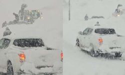 Hakkari’de Yoğun Kar Hayatı Felç Etti: Van Yolu Çığ Tehlikesi Altında