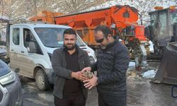 Hakkari’de Karla Mücadele Sırasında Yaralı Keklik Hayata Tutundu