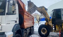 Hakkari’de Karla Mücadele Aralıksız Sürüyor