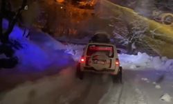 Kar Engelini Aşan Kurtarma: Hasta Kepçeyle Ambulansta Taşındı