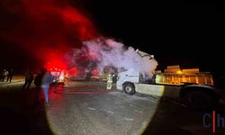 Seyir Halindeki TIR Alev Alev Yandı