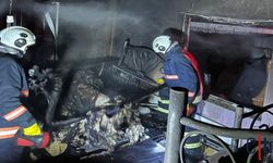 Hakkari'de Odun sobası evi küle çevirdi, 4 Çocuk Hastane Kaldırıldı