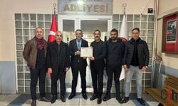 Şemdinli Esnaf Odası Başkanı Muharrem Tekin Mazbatasını Aldı